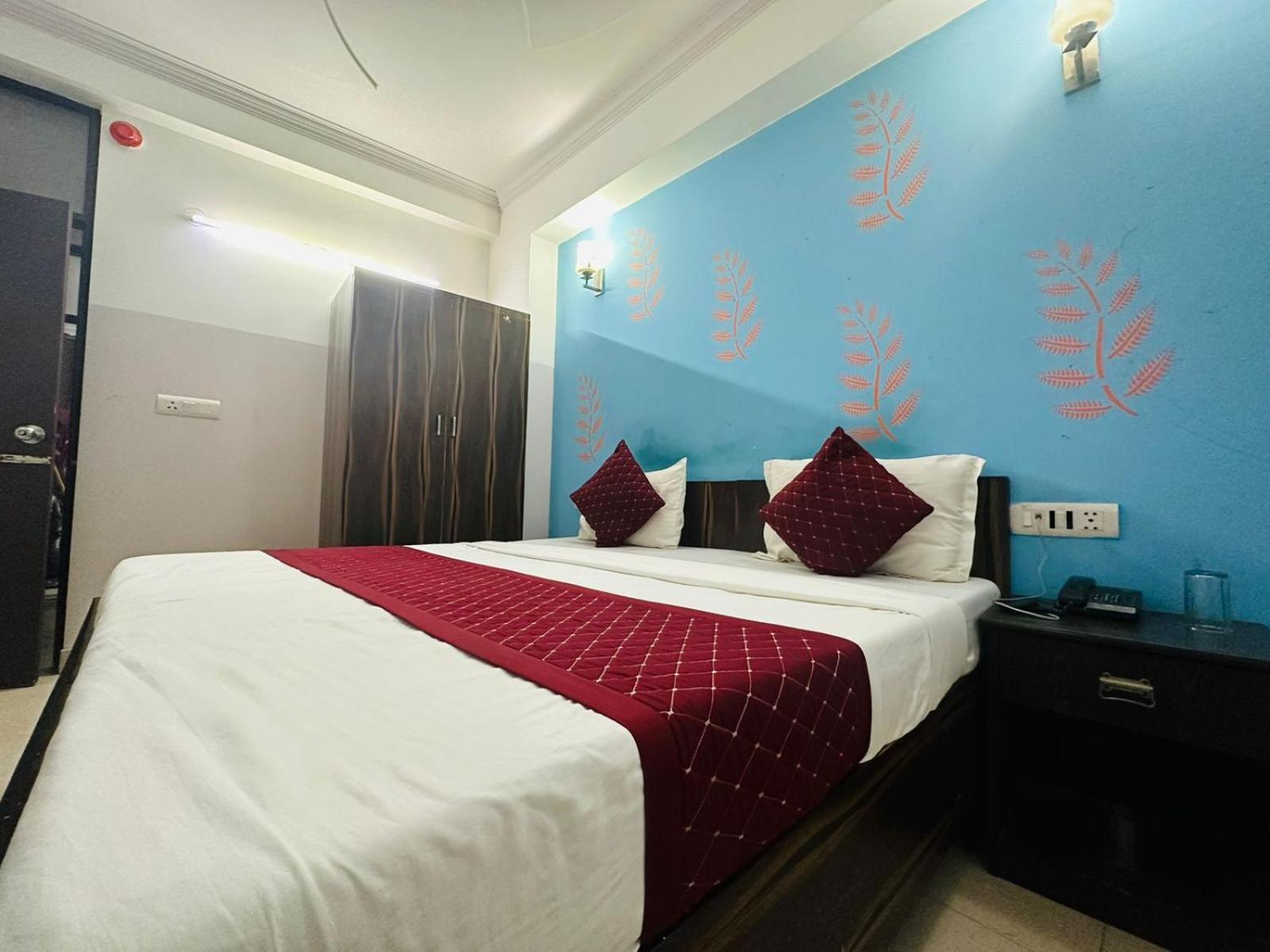 Hotel Galaxy Inn Near Delhi International Airport New Delhi Buitenkant foto