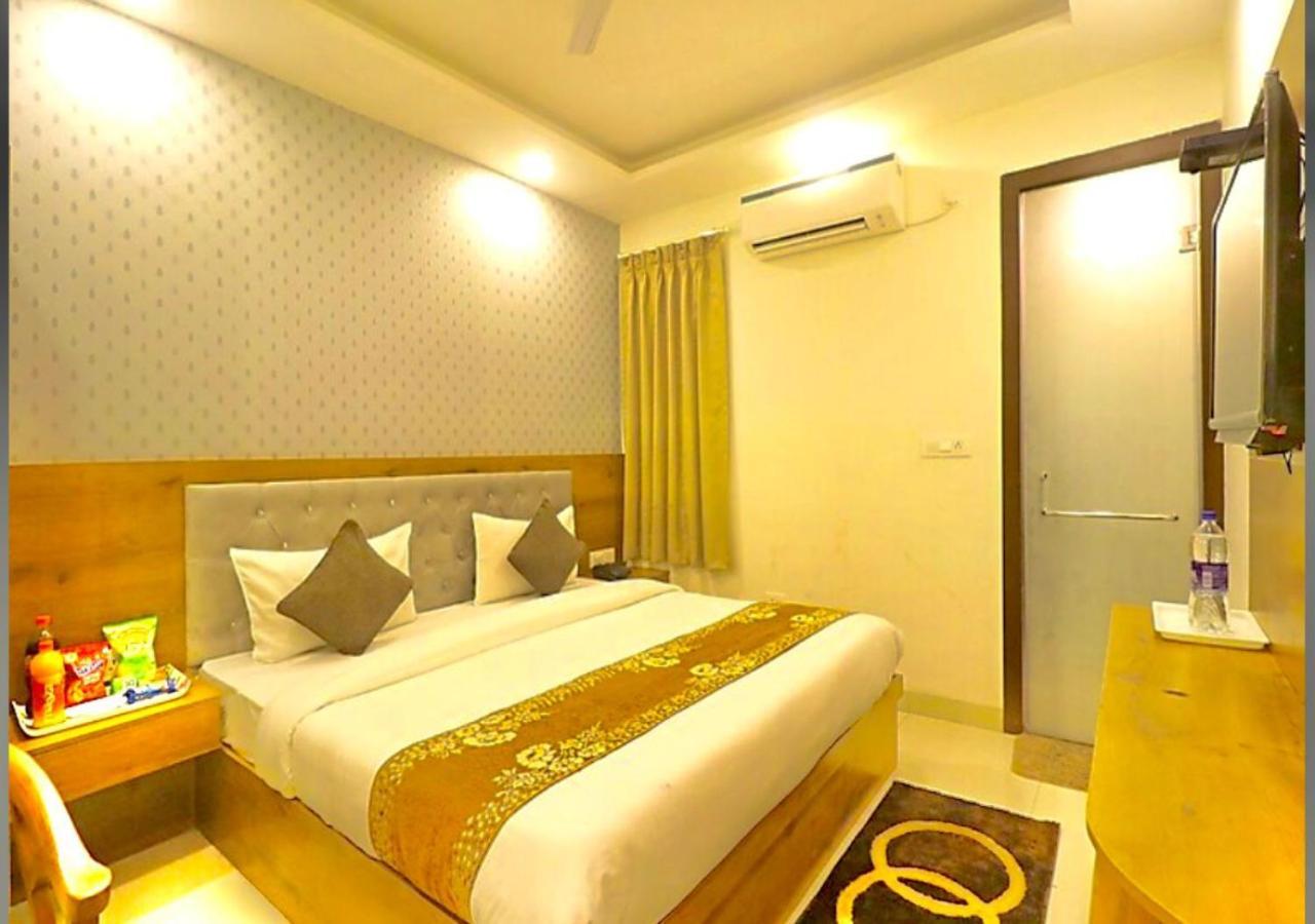 Hotel Galaxy Inn Near Delhi International Airport New Delhi Buitenkant foto
