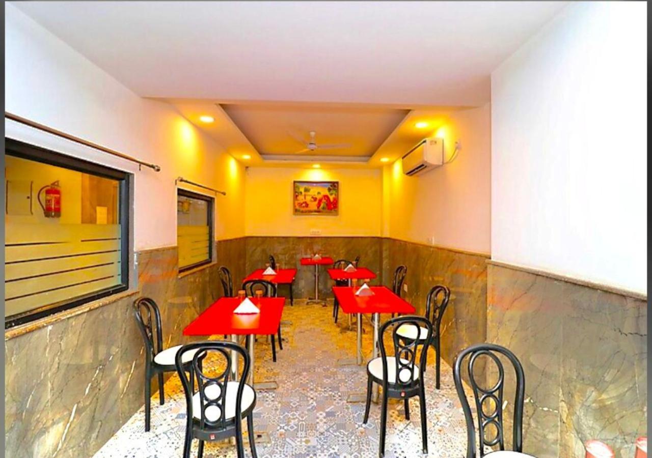 Hotel Galaxy Inn Near Delhi International Airport New Delhi Buitenkant foto