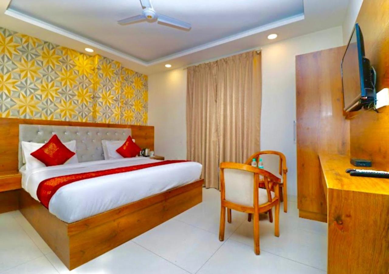 Hotel Galaxy Inn Near Delhi International Airport New Delhi Buitenkant foto
