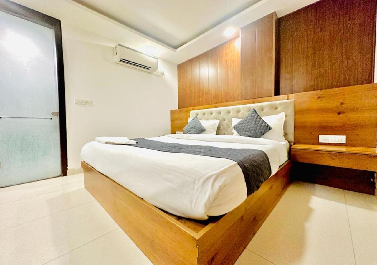 Hotel Galaxy Inn Near Delhi International Airport New Delhi Buitenkant foto